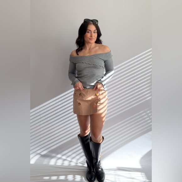 Women’s Gray Off-Shoulder Lettuce Hem Knit Top - Picture 5 of 12